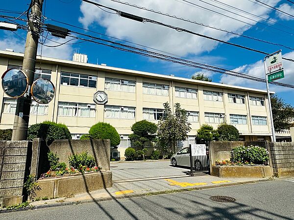 佐倉市立志津中学校　徒歩14分