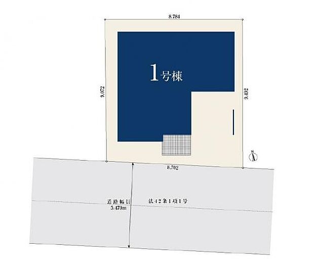 南面道路で5.5m幅があり、駐車もスムーズにできそうです。