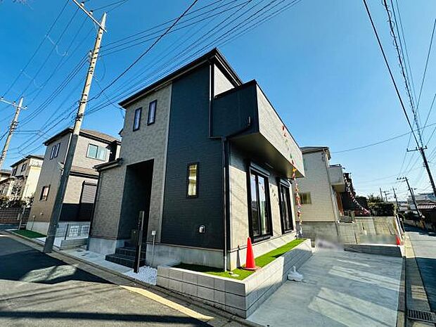 A号棟 角地のA号棟。開放感があり、車庫入れもしやすいのも魅力です。