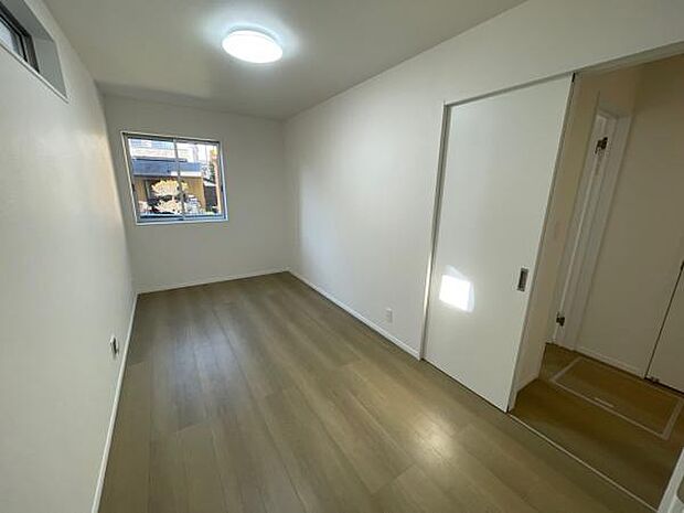 (1号棟) シンプルでどんな人にも使いやすい居室です。