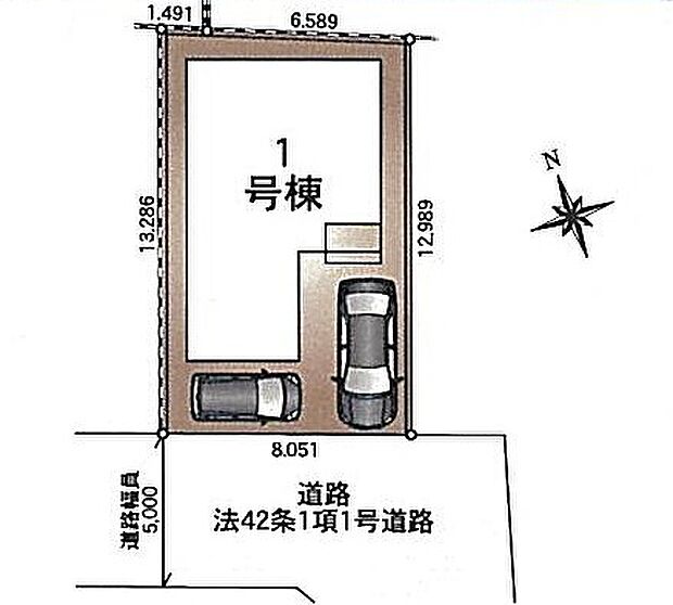 前面道路は5.0ｍ。カースペースは車種により2台分。