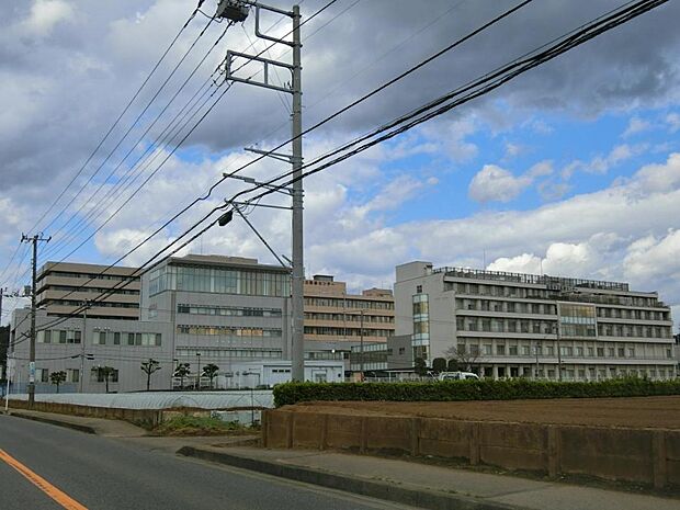 船橋市立医療センターまで徒歩14分 地域がん診療連携拠点病院。産婦人科から小児科含め33の診療科がある頼れる病院。