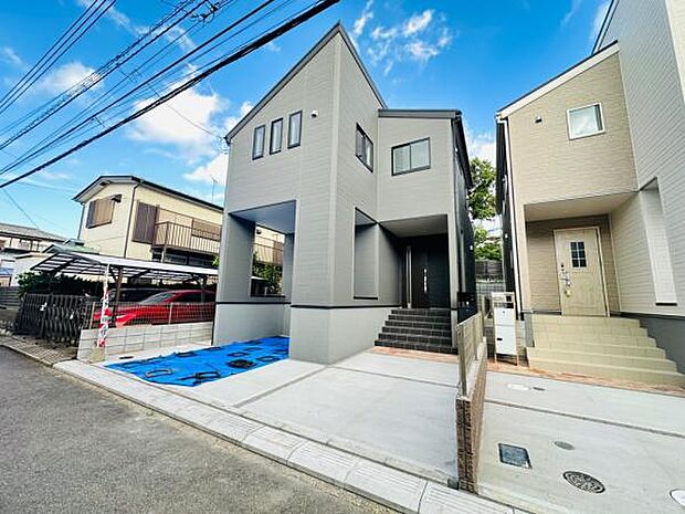 2号棟 外構工事も終わり、完成いたしました。すぐにでも内見可能です。