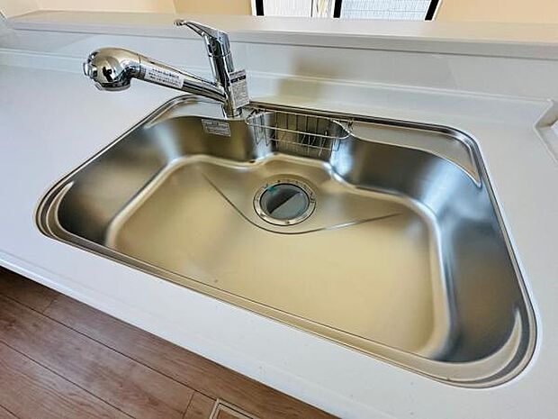 汚れも付きにくく、お手入れも簡単なキッチンシンクです。