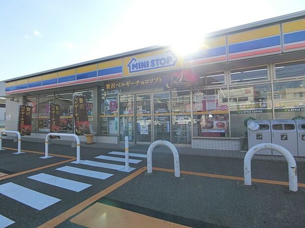 ミニストップ 千葉横戸町店まで徒歩13分