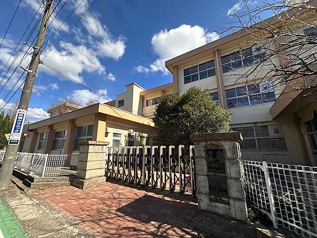 千葉市立横戸小学校まで徒歩2分