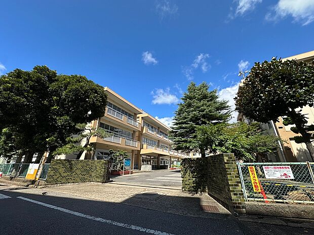 千葉市立作新小学校まで徒歩12分