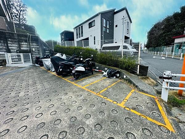 バイク置き場の様子です。