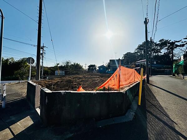 4.3～7ｍに囲まれた限定1区画。申し分ない陽当り。