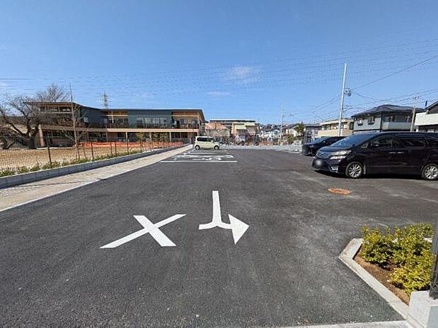 藤崎みつぼし保育園の駐車場です。駐車できる台数も多く、荷物の多い登降園にも役立ちそうです。