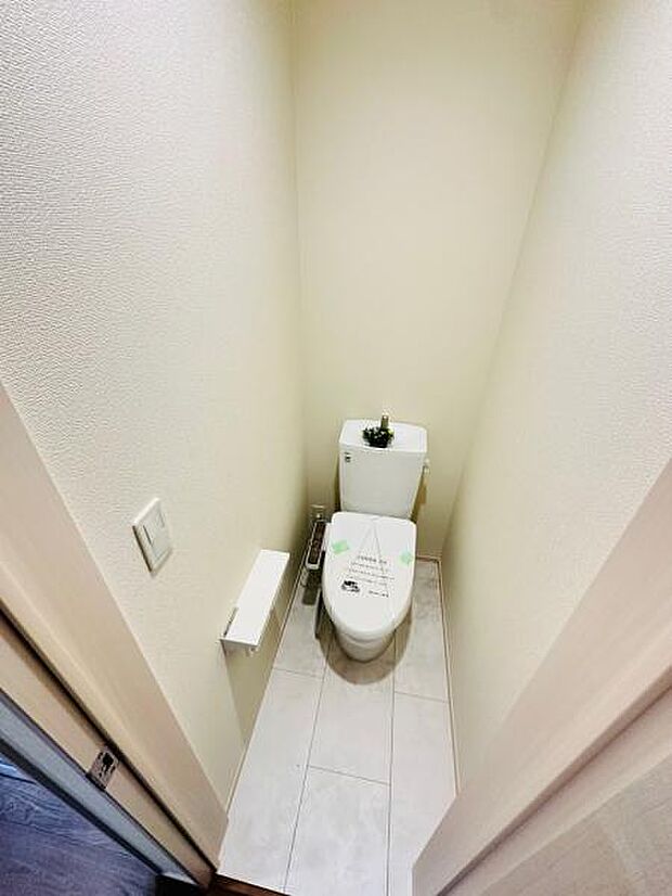 各階にあるトイレはもちろんウォシュレット機能付き。