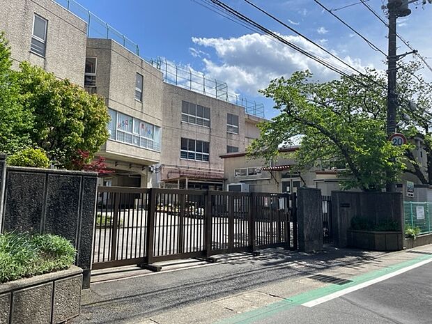 市川市立鬼高小学校まで徒歩11分