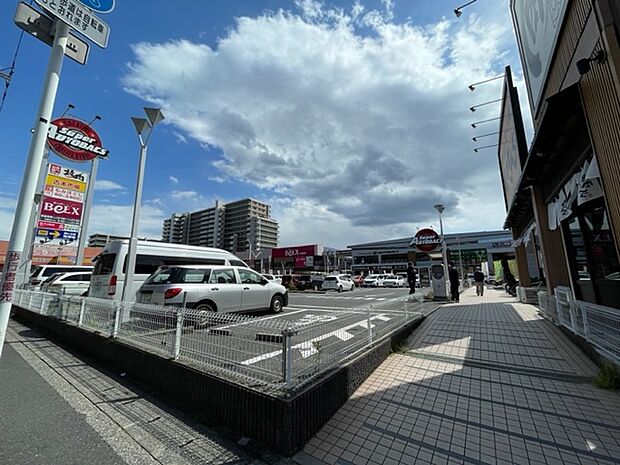 スーパーベルクス 市川鬼高店まで徒歩16分