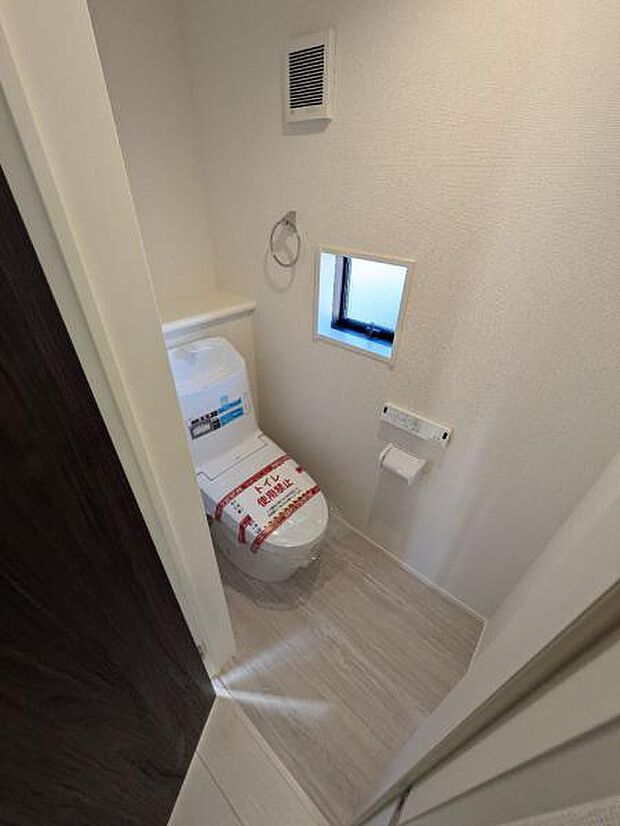 (3号棟) 各階にあるトイレはもちろんウォシュレット機能付き。