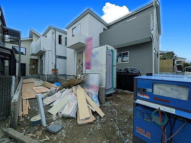 3/19撮影 外観がお披露目となり、残すは内装と外構のみになりました。