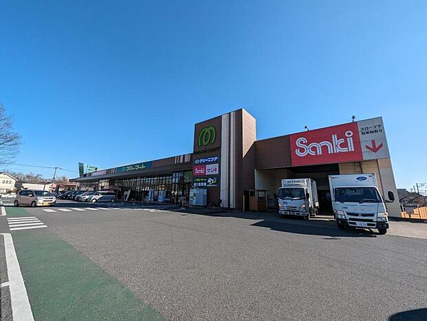 スーパーベルクス 仁戸名店まで徒歩12分