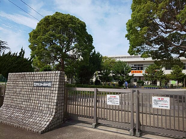習志野市立袖ケ浦西小学校まで徒歩4分