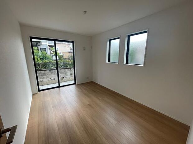 2号棟 プライベートスペースを1階に配置。全3部屋ございます。