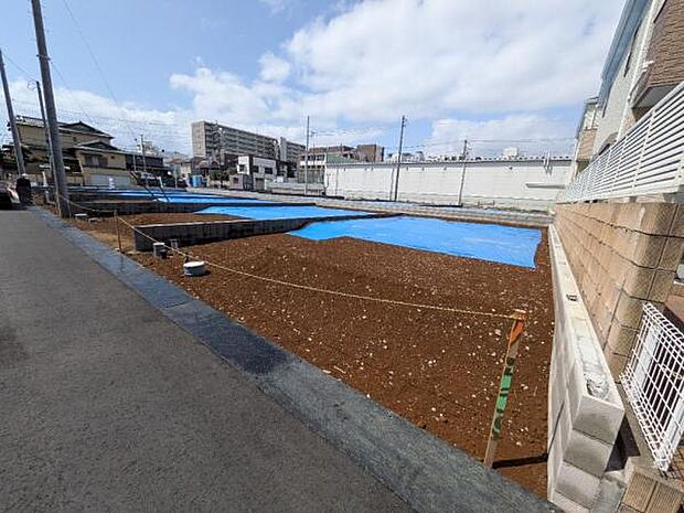 現在は更地です。これから建物工事へと進んでいきます。