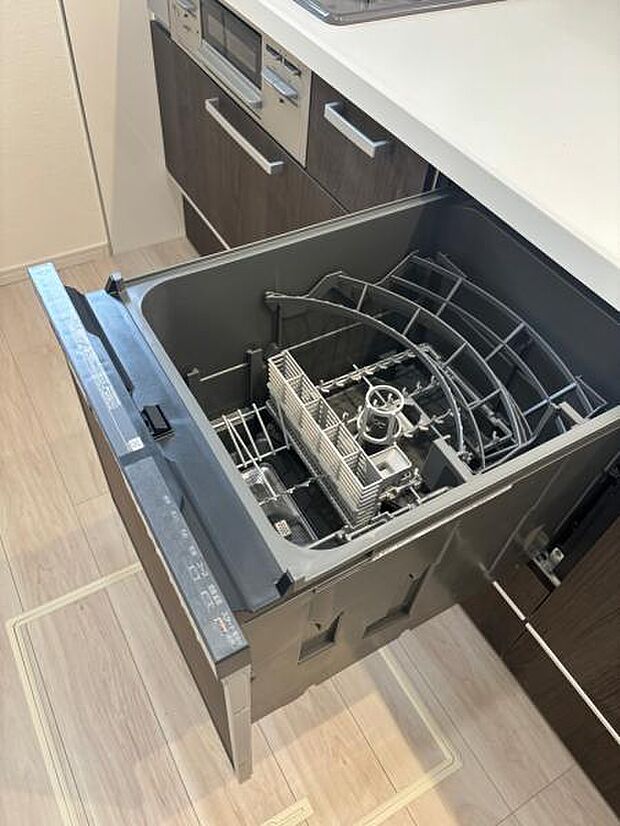 毎日の洗い物の負担を助けるビルトイン食洗器です。