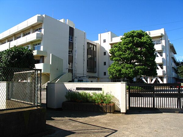 船橋市立八木が谷中学校 まで徒歩6分