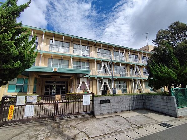 千葉市立幕張東小学校まで徒歩2分
