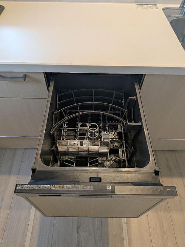 毎日の洗い物の負担を助けるビルトイン食洗器です。