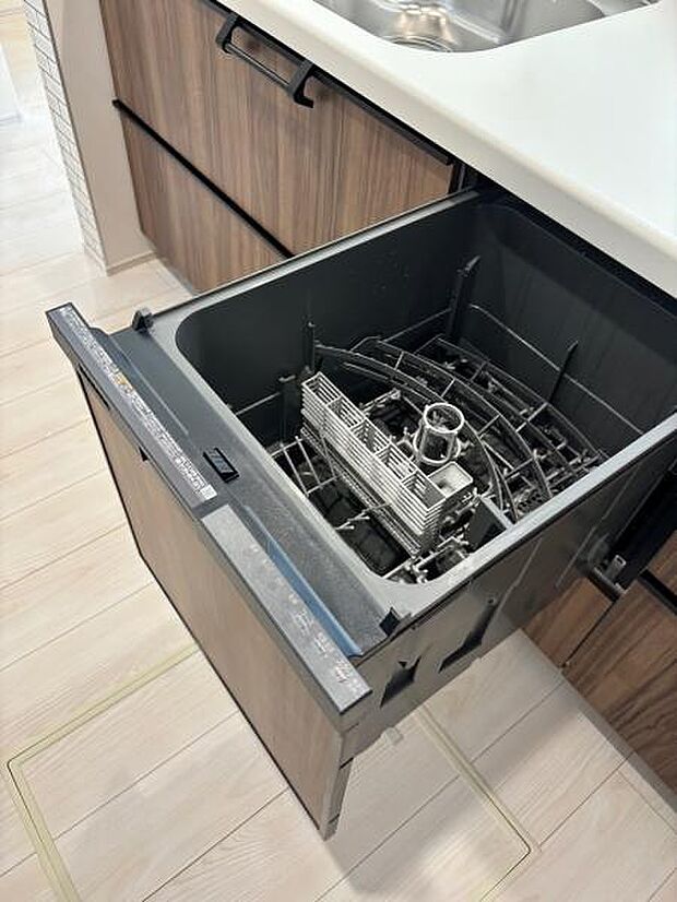 家事を楽にしてくれる食器洗浄乾燥機つきです。