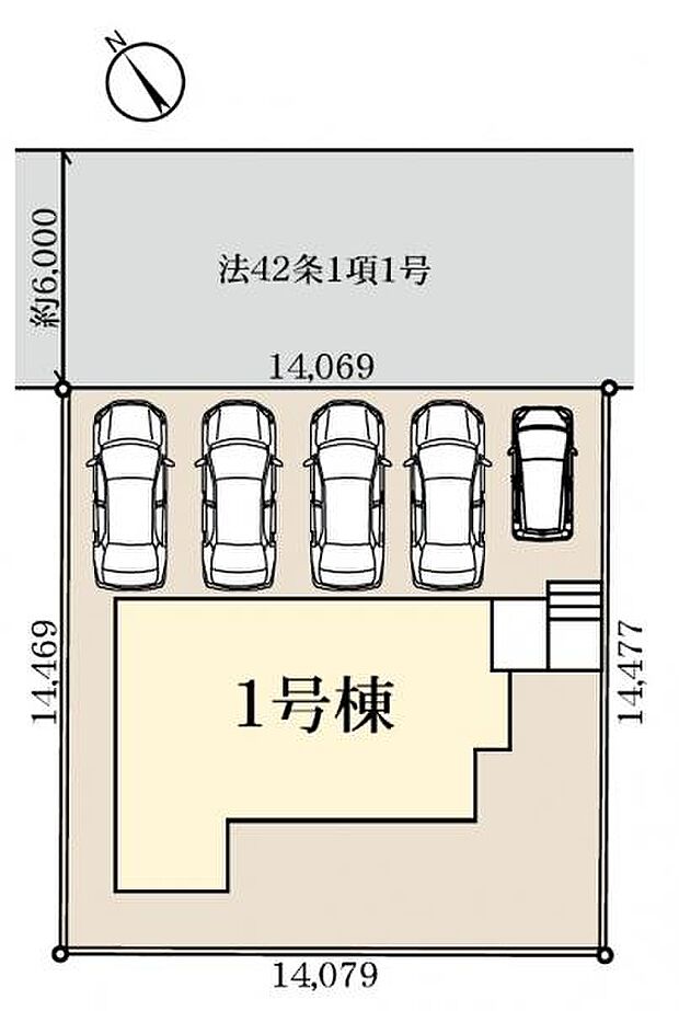 車種により車4台に小型車1台駐車可能な広々カースペース。ゆとりの空間です。