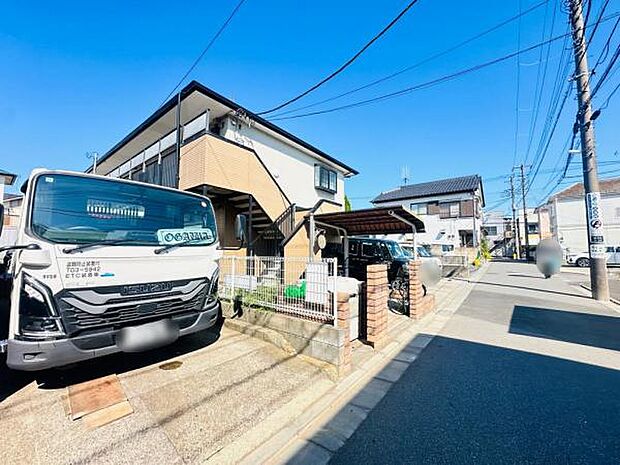 前面道路は4.0m。閑静な住宅地にあり、交通量も少なく安心です。