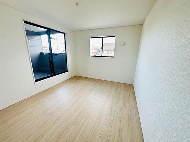 4号棟 4号棟は5帖から7.5帖の3部屋でご用意。