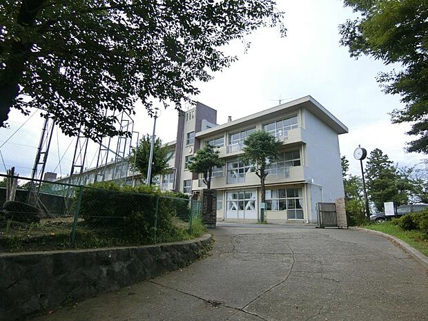 千葉市立千城台西中学校まで徒歩11分
