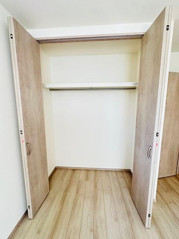 各居室に収納がついておりお部屋を広く使うことができます。
