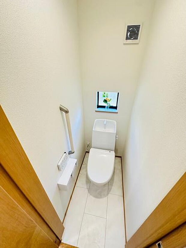 長く住むからこそ立ち座りの補助の手すりがありがたいですね。