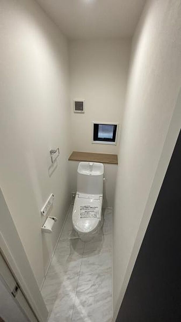 各階にあるトイレはもちろんウォシュレット機能付き。