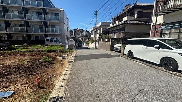 9/14撮影 住むことを考えた住宅街の雰囲気も知れます。