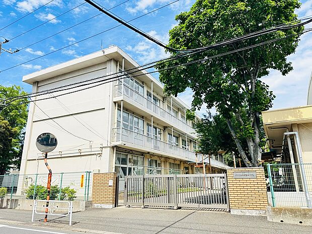 千葉市立小中台小学校まで徒歩7分