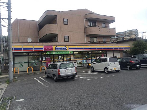 ミニストップ 海神3丁目店まで徒歩4分