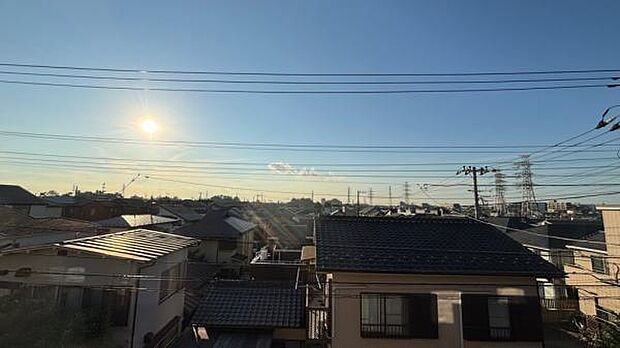 1号棟 バルコニーからの景色です。街を一望できて眺望も良好です。