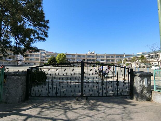 千葉市立院内小学校まで徒歩2分