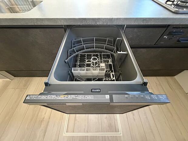 毎日の洗い物の負担を助けるビルトイン食洗器です。