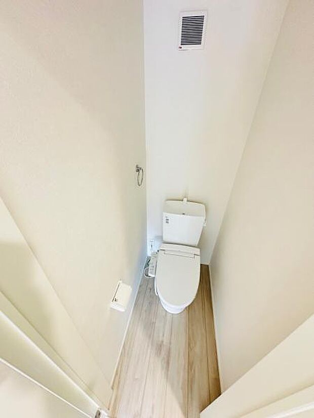 2箇所にあるトイレはもちろんウォシュレット機能付き。