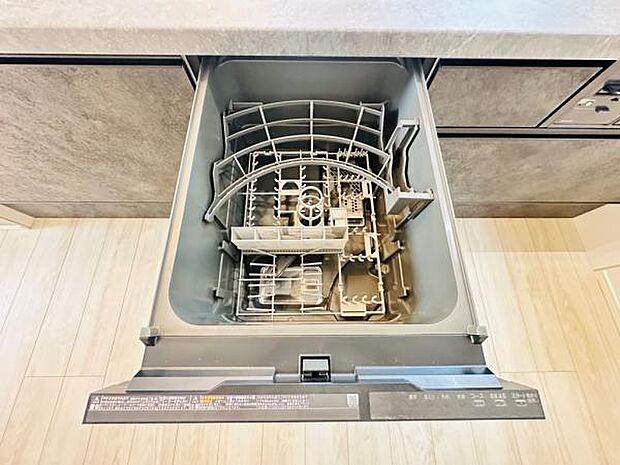 毎日の洗い物の負担を助けるビルトイン食洗器です。