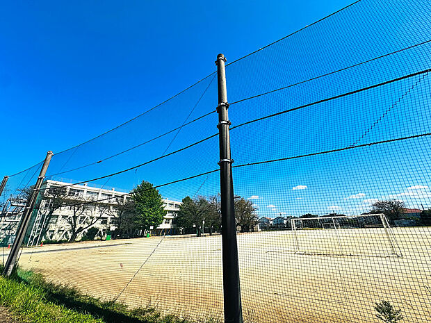高木第二小学校まで徒歩5分