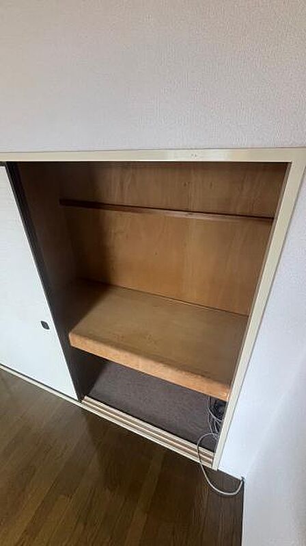 和室と独立した洋室の2部屋にある収納スペース。取り出しやすい押し入れ収納。