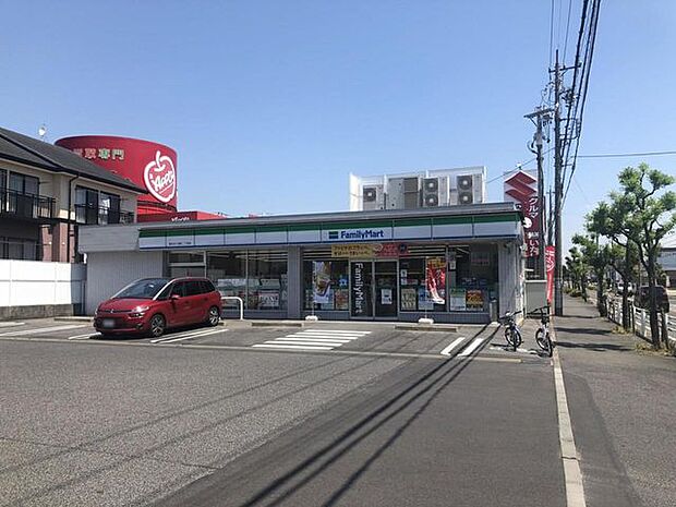 ファミリーマート春日井八田町二丁目店 190m
