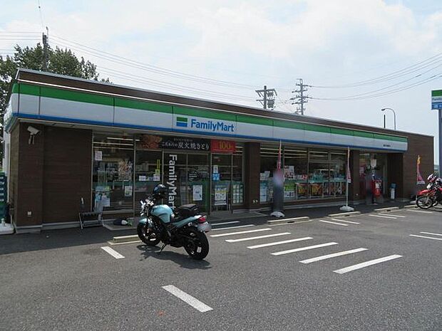 ファミリーマート春日井神屋町店 900m