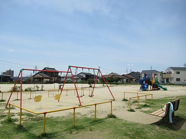 町屋住宅児童遊園 440m