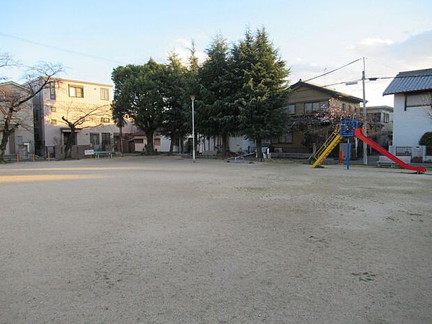 ことぶき公園 70m