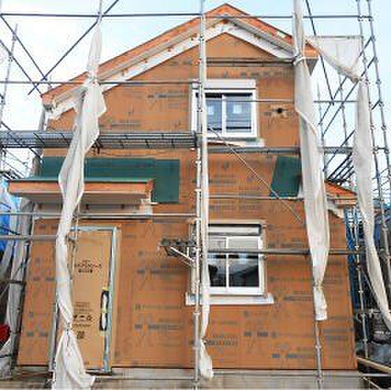 ◇ダイライト下地仕様◇防腐・防蟻性にすぐれ、寸法安定性・透湿性にもすぐれています。また軽量ながら構造用合板（特類）と同じレベルの強度を誇るとともに、防火性も高いと言われています。